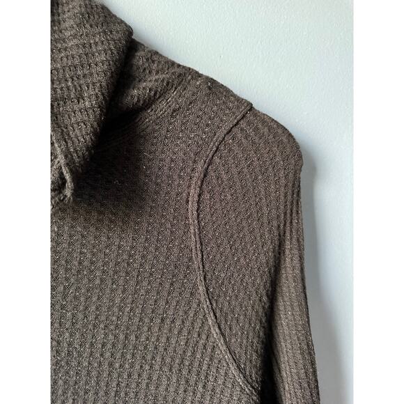 We the free waffle turtleneck black top - Picture 3 of 4